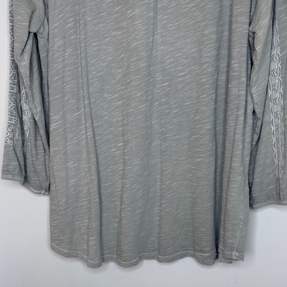 Lucky Brand Women's Embroidered Light Gray Boho Peasant Style Blouse - Picture 7 of 16